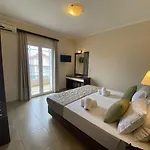 Отель Porto 4*